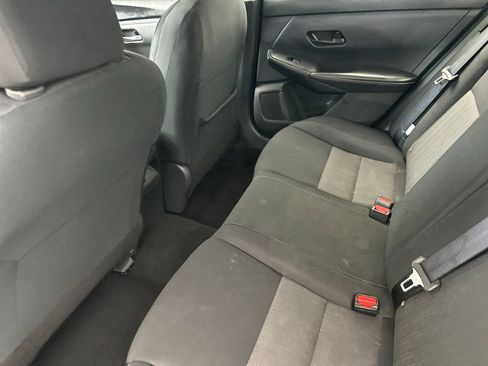 Used 2024 Nissan Sentra SV FWD image 11