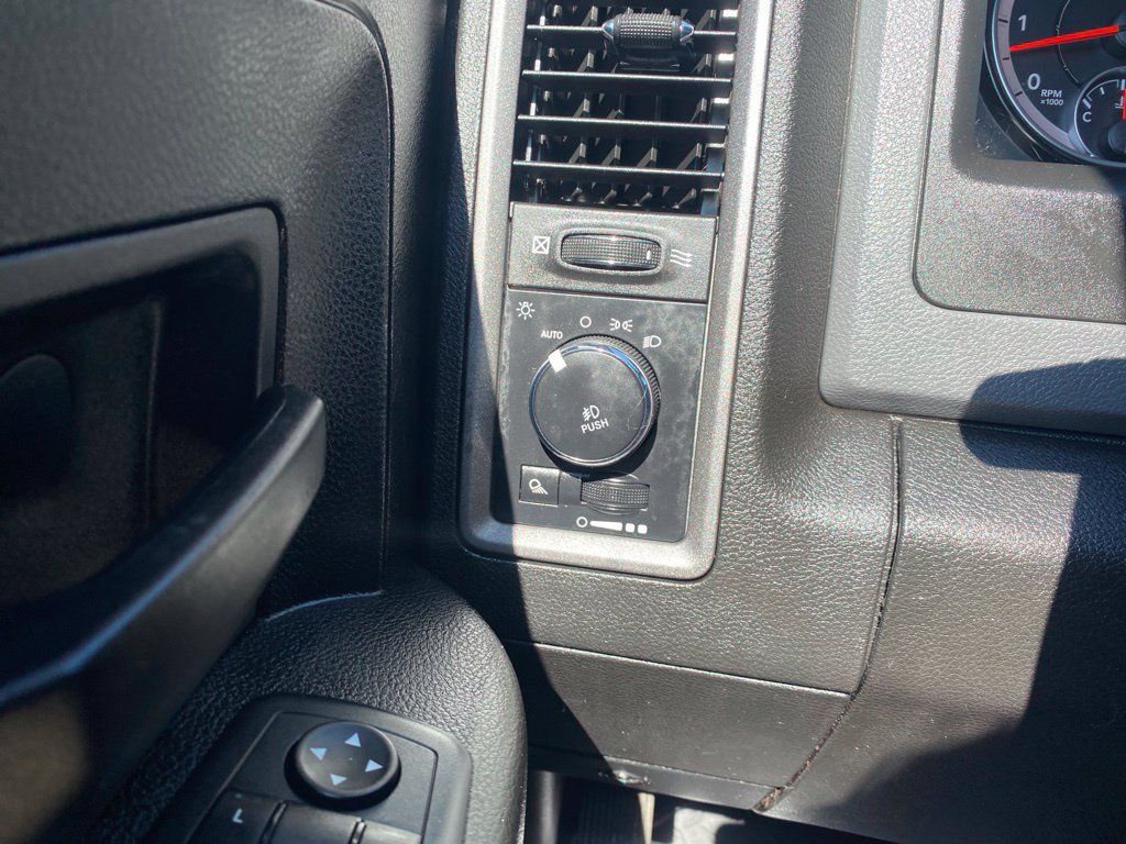 Used 2019 RAM 1500 Express w/ Express Value Package AWD/4WD image 22