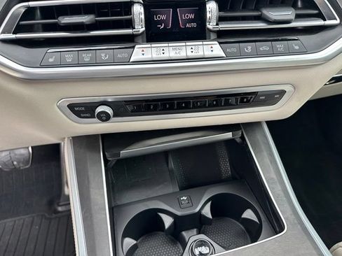 Used 2022 BMW X5 xDrive45e w/ M Sport Package AWD/4WD image 40