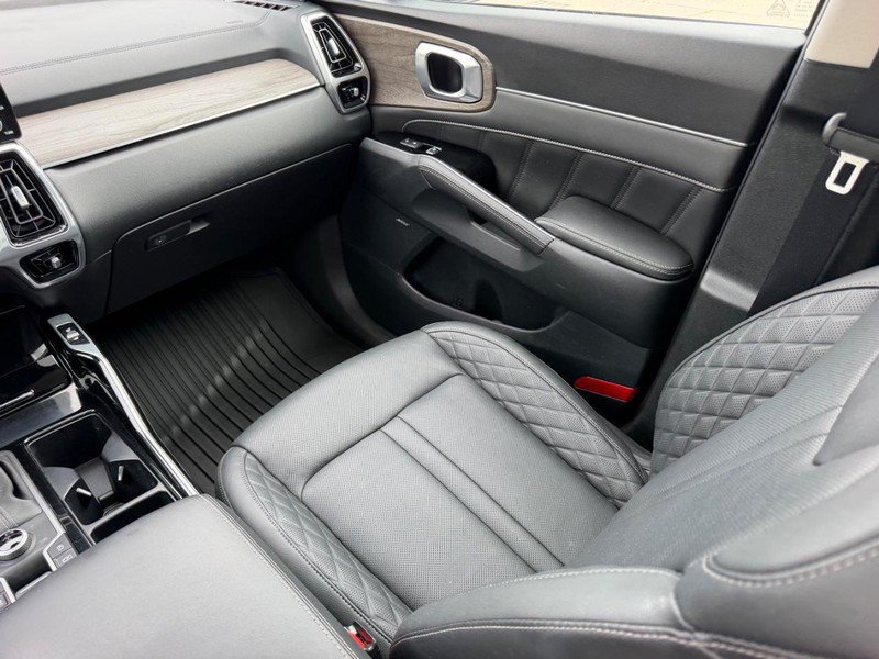 Used 2022 Kia Sorento SX Prestige AWD/4WD image 18