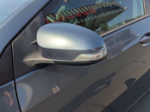 Used 2018 Toyota Corolla SE FWD image 9
