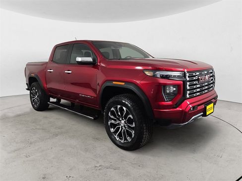 Certified 2025 GMC Canyon Denali image 7