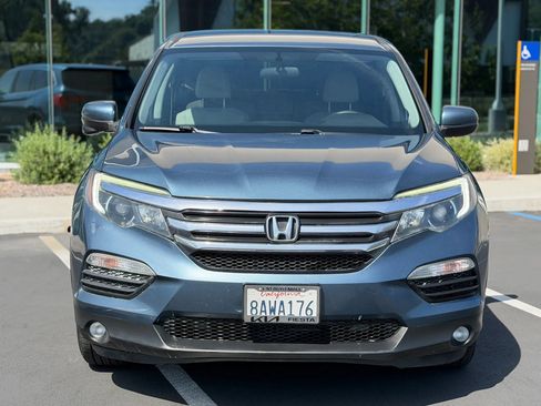Used 2017 Honda Pilot EX image 6