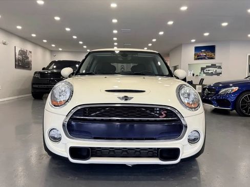 Used 2017 MINI Cooper S FWD image 2