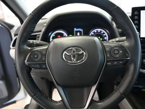 Used 2023 Toyota Camry SE w/ Cold Weather Package FWD image 22