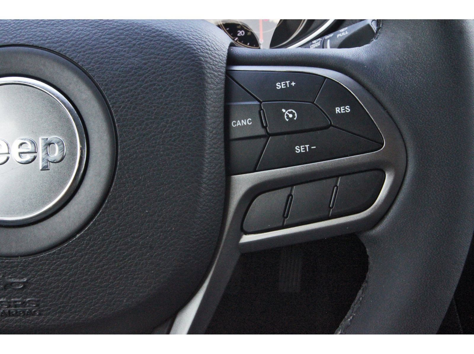 Used 2022 Jeep Cherokee Latitude Lux FWD image 20