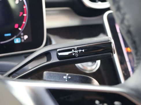 Used 2023 Mercedes-Benz C 300 Sedan image 27