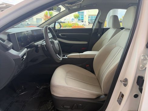Used 2025 Hyundai Sonata SEL FWD image 8