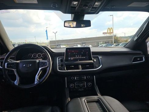 Used 2021 Chevrolet Tahoe Z71 w/ Z71 Signature Package image 17