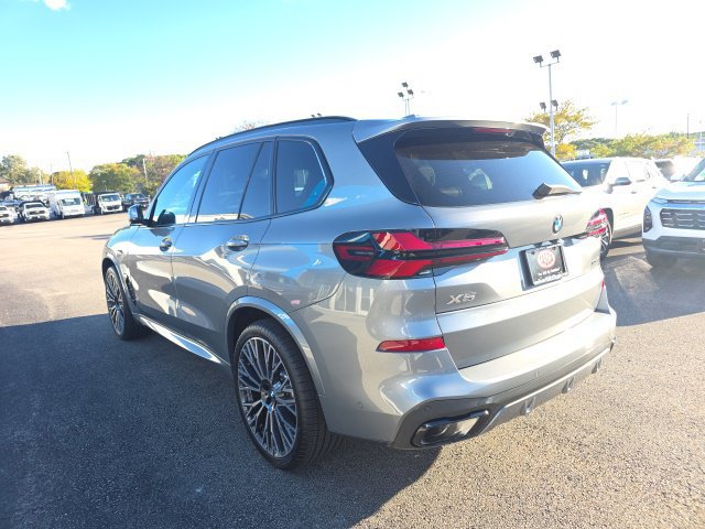 Used 2025 BMW X5 xDrive40i w/ M Sport Package AWD/4WD image 4