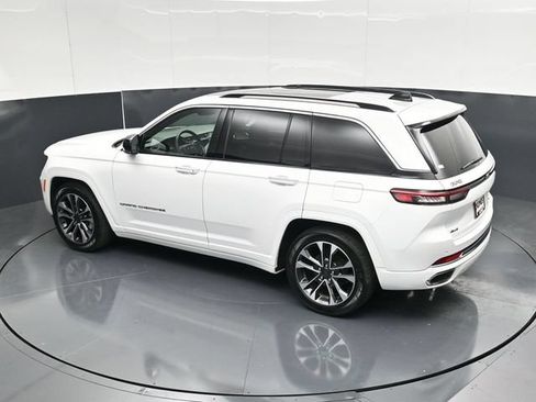 Used 2023 Jeep Grand Cherokee Overland AWD/4WD image 56
