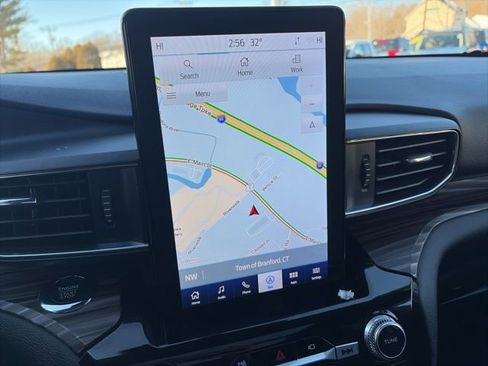 Used 2023 Ford Explorer Limited w/ Limited Technology Package image 21