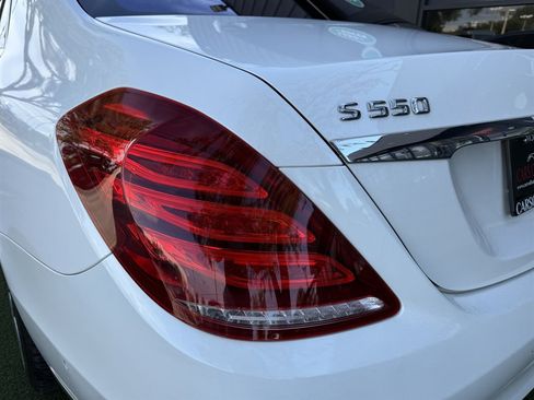 Used 2015 Mercedes-Benz S 550 Sedan image 11