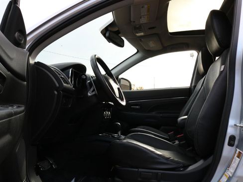 Used 2017 Mitsubishi Outlander Sport SEL AWD/4WD image 19