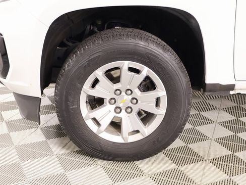 Used 2022 Chevrolet Colorado LT w/ Fleet Safety Package image 16