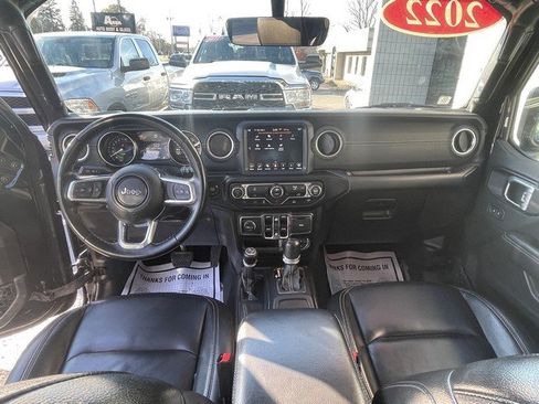 Used 2022 Jeep Wrangler Unlimited Sahara image 30