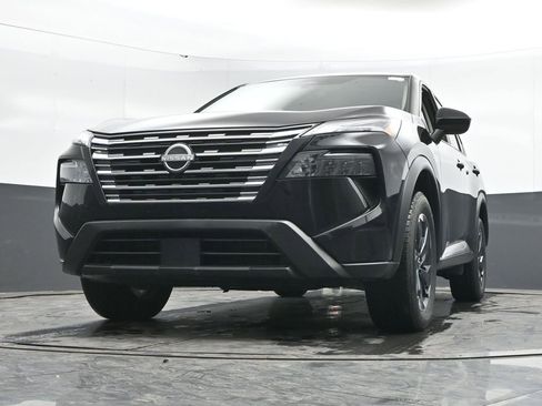Used 2025 Nissan Rogue SV AWD/4WD image 44