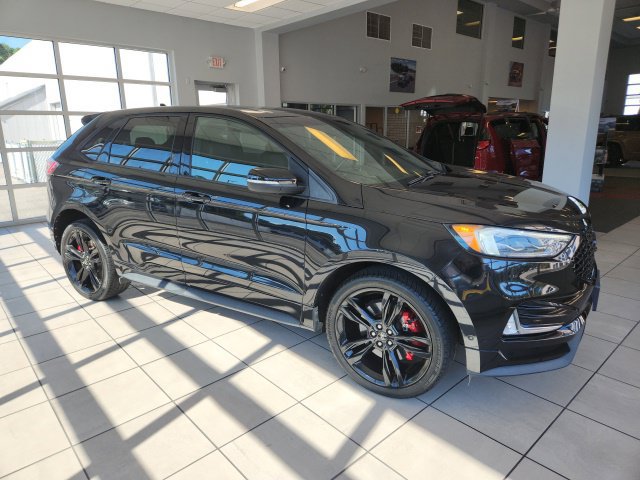 Used 2019 Ford Edge ST w/ Equipment Group 401A AWD/4WD image 2