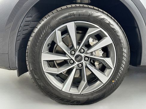 Used 2023 Audi Q5 2.0T Premium Plus w/ Premium Plus Package image 12