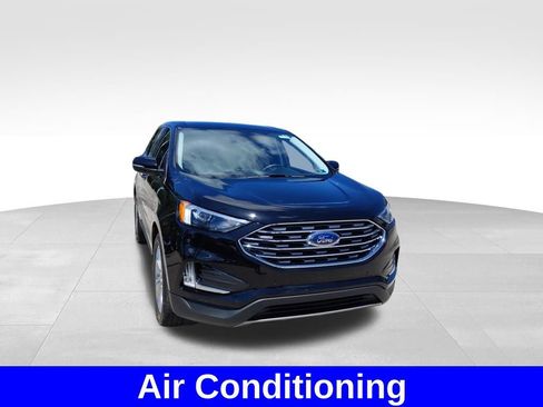 Used 2024 Ford Edge Titanium AWD/4WD image 4