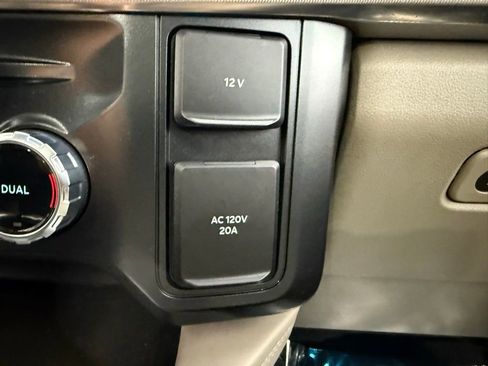 Used 2025 Ford F450 Platinum w/ Platinum Plus Package image 40