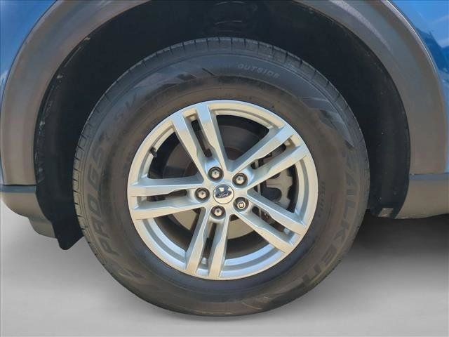Used 2022 Ford Explorer XLT w/ Equipment Group 202A RWD image 23