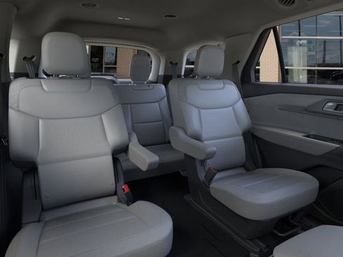 New 2026 Ford Explorer Active w/ Active Comfort Package RWD image 13