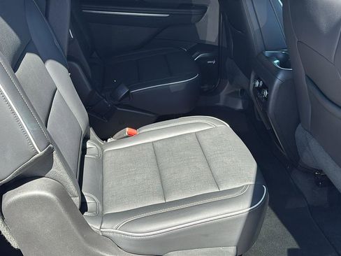 Used 2025 Buick Enclave Preferred FWD image 20