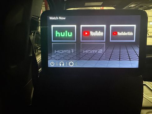 Used 2024 GMC Yukon XL Denali w/ Advanced Technology Package RWD image 40