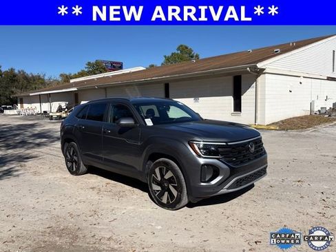 Used 2025 Volkswagen Atlas Cross Sport SE image 1