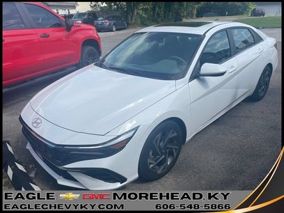 Used 2024 Hyundai Elantra SEL w/ Convenience Package