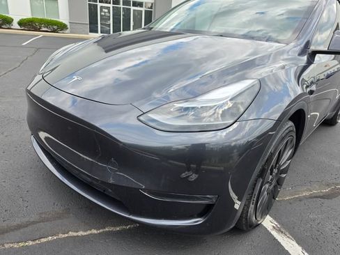 Used 2024 Tesla Model Y Long Range AWD/4WD image 15