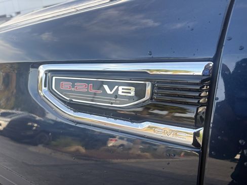 Used 2023 GMC Sierra 1500 SLT w/ SLT Premium Plus Package image 12