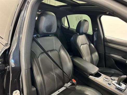 Used 2022 Alfa Romeo Stelvio Ti image 34