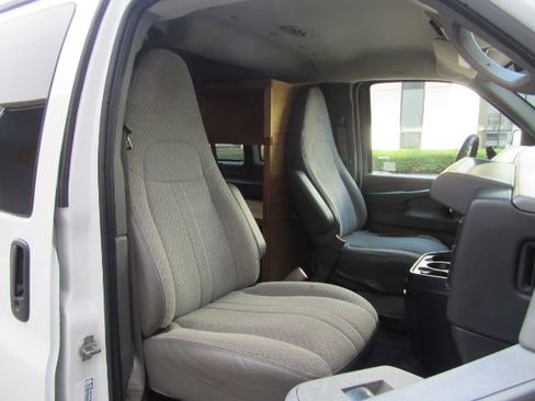 Used 2014 Chevrolet Express 3500 LT w/ LT Preferred Equipment Group image 18