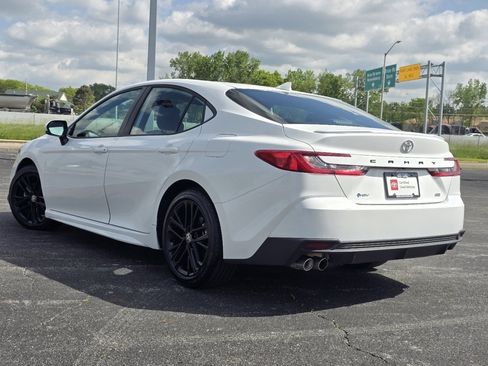 Certified 2025 Toyota Camry SE FWD image 13