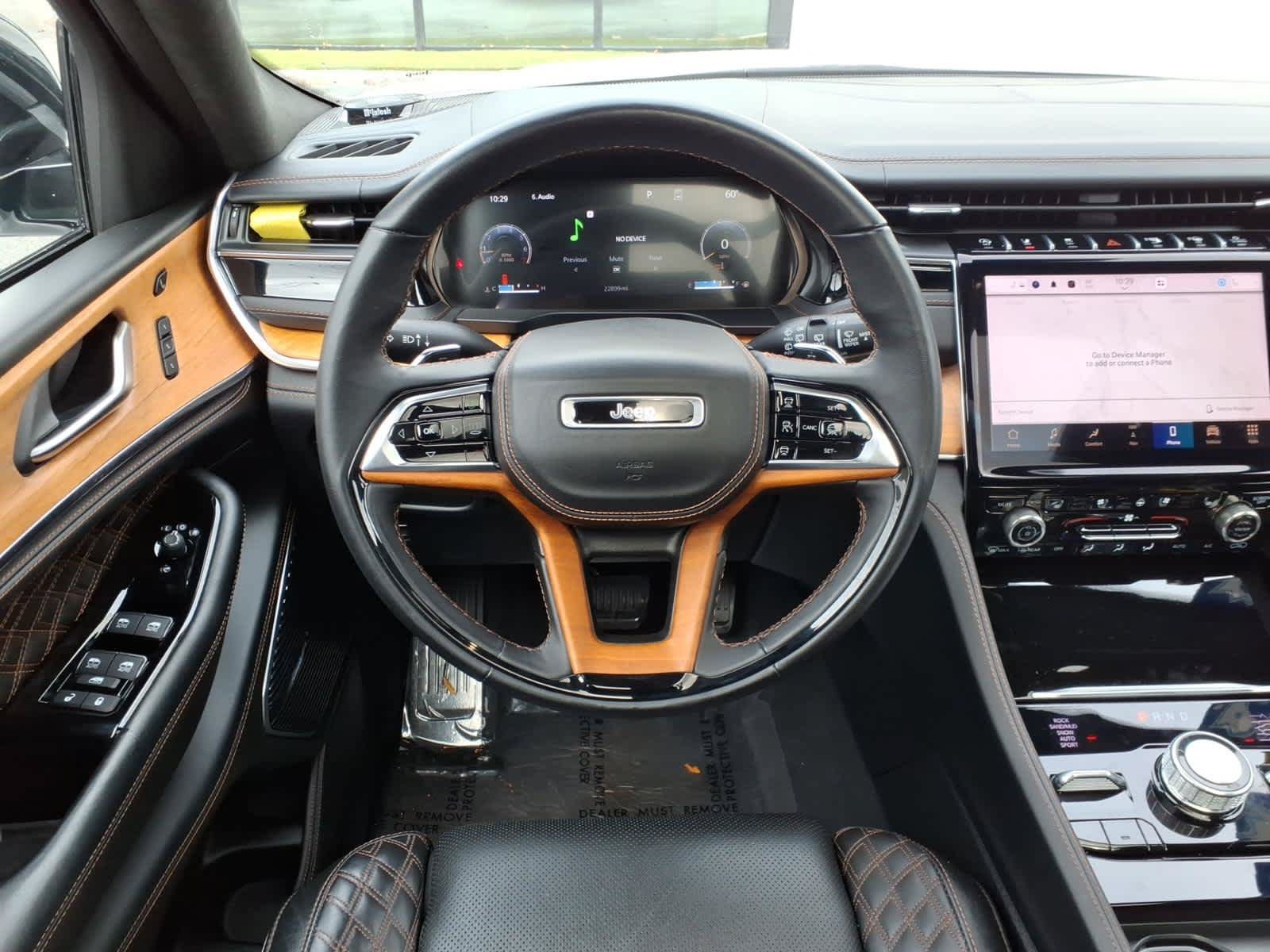 Used 2023 Jeep Grand Cherokee Summit AWD/4WD image 14