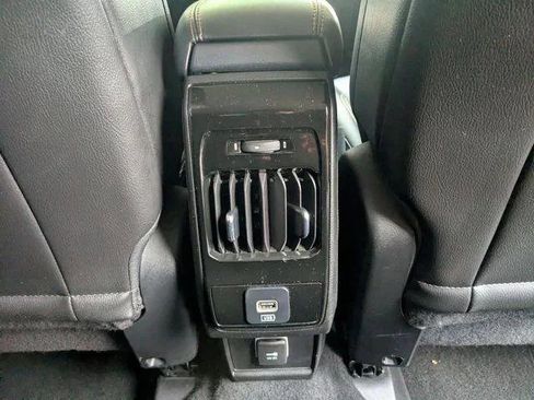 Certified 2022 Jeep Compass Limited w/ Sun and Sound Group image 23