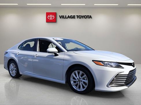 Certified 2023 Toyota Camry LE image 7