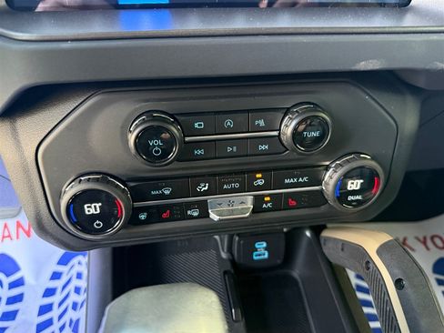 Used 2025 Ford Bronco Badlands AWD/4WD image 38