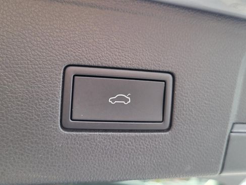 Used 2024 Volkswagen Atlas SE image 5