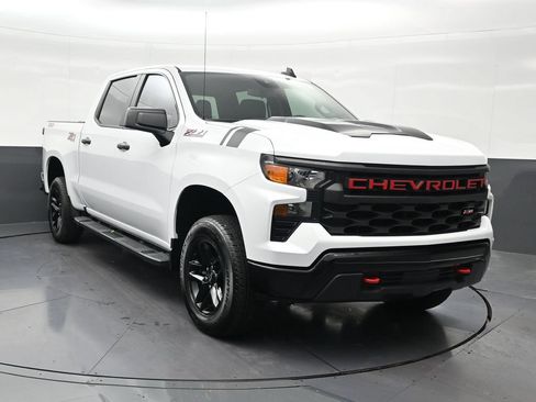 Used 2025 Chevrolet Silverado 1500 Custom Trail Boss AWD/4WD image 8