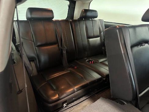 Used 2007 Chevrolet Suburban 2500 LT w/ LT Preferred Equipment Group image 24