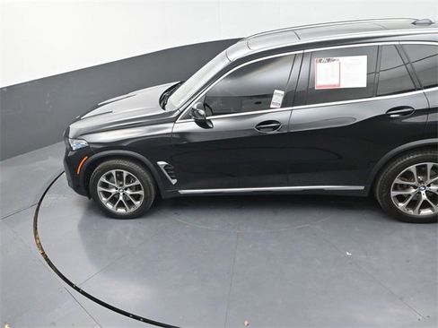 Used 2024 BMW X5 xDrive40i w/ Premium Package image 22