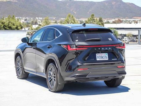 Certified 2025 Lexus NX 250 FWD w/ Accessory Package (2T) image 4