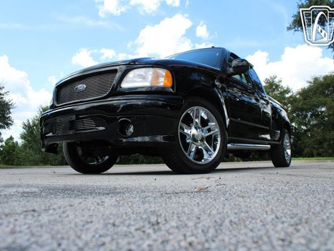 Used 2000 Ford F150 Harley-Davidson image 2