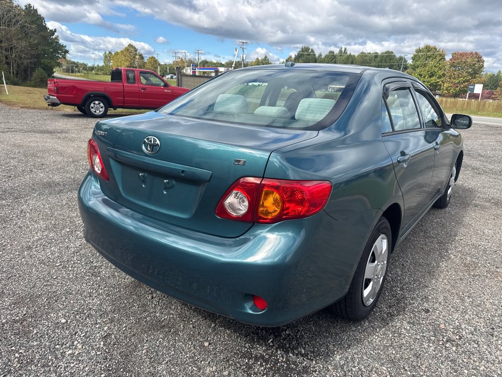 Used 2010 Toyota Corolla LE FWD image 11