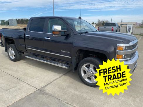 Used 2016 Chevrolet Silverado 2500 LTZ w/ LTZ Plus Package image 6