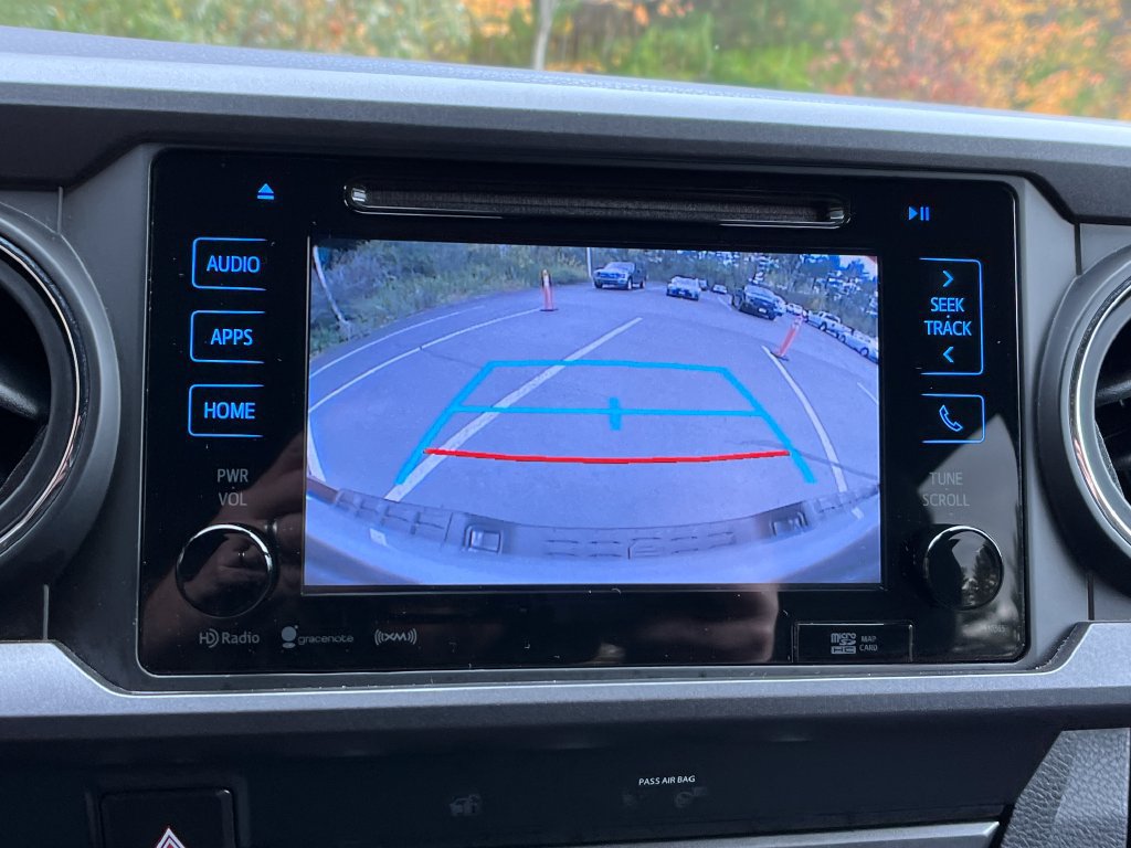 Used 2019 Toyota Tacoma TRD Sport w/ Technology Package AWD/4WD image 19