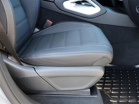 Used 2025 Mercedes-Benz GLS 450 GLS 450 image 12